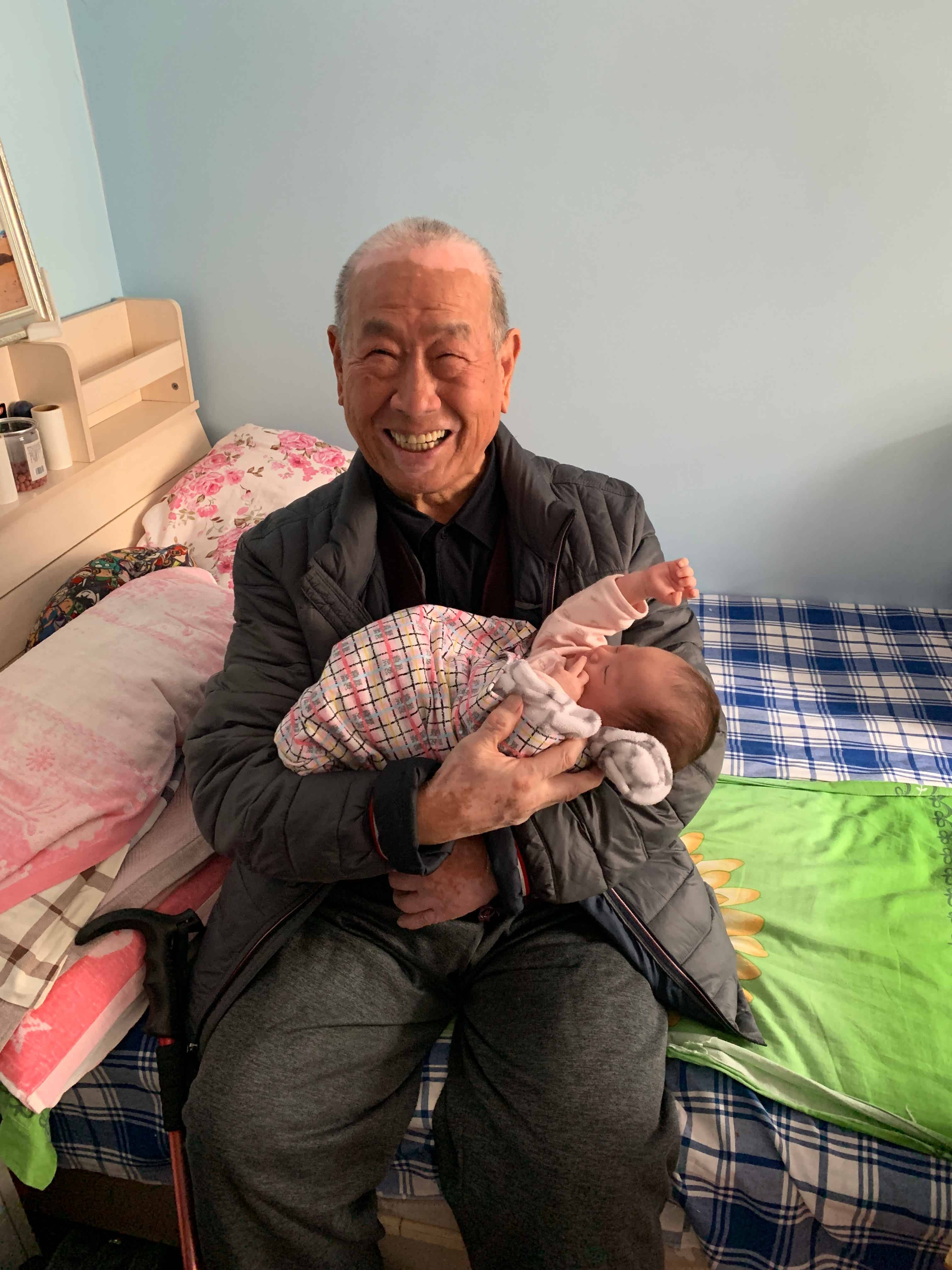 太姥爷温暖的抱抱